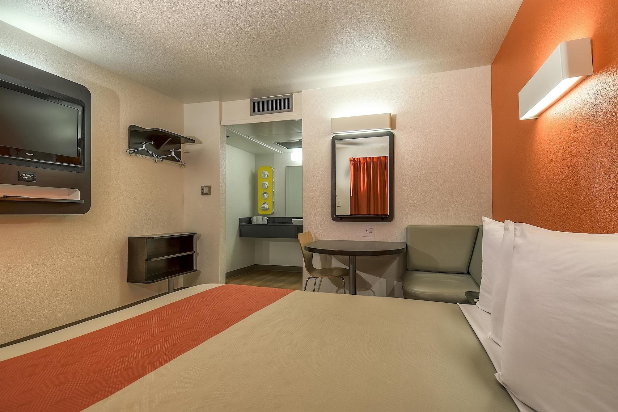 Motel 6-Carlsbad, Ca Beach Exterior photo