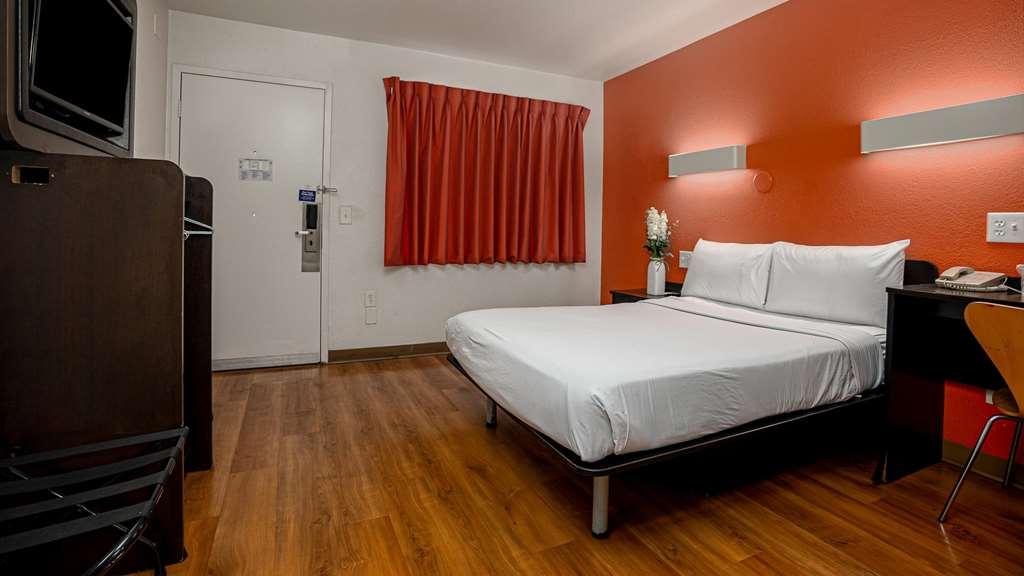 Motel 6-Carlsbad, Ca Beach Room photo